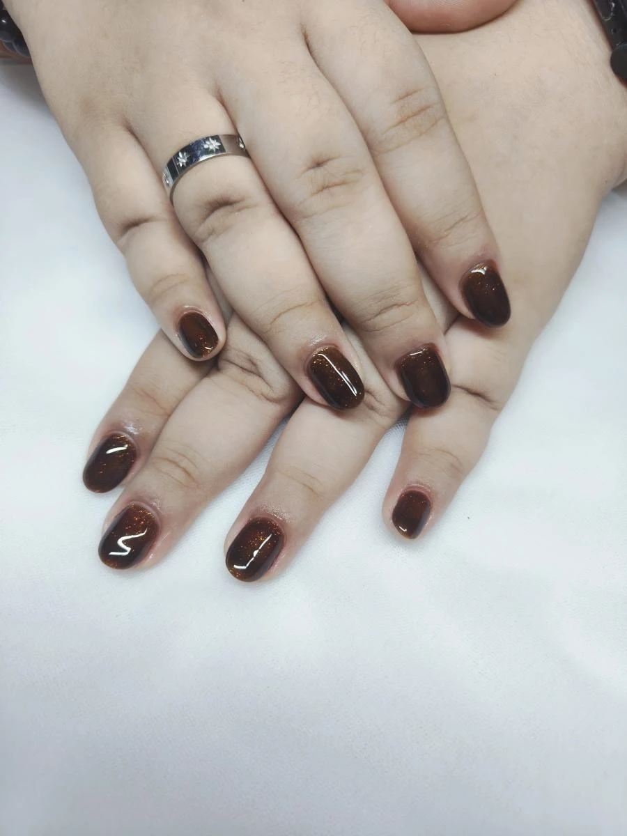 Detailed nail art by Qtickles